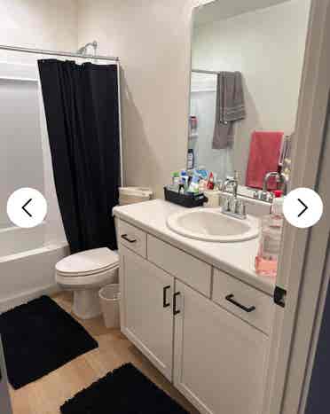 LOOKING TO SELL LEASE/SUBLET
