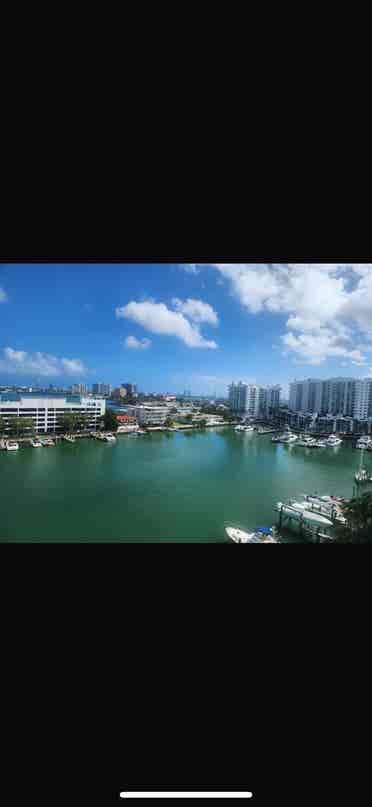 Room for Rent in Miami Beachh