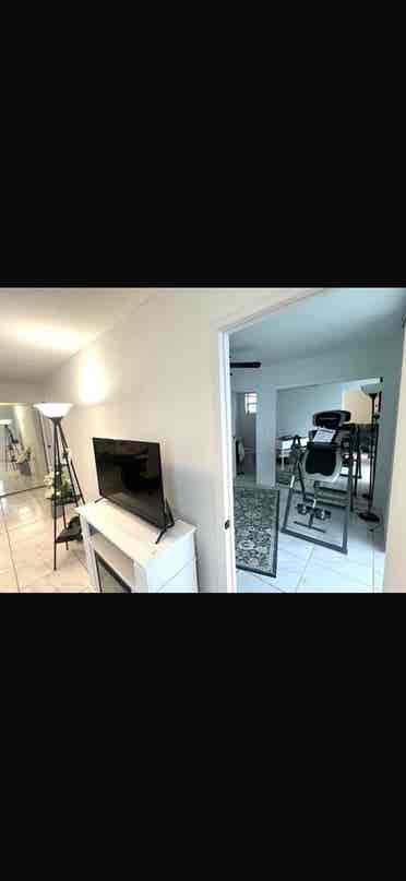 Room for Rent in Miami Beachh