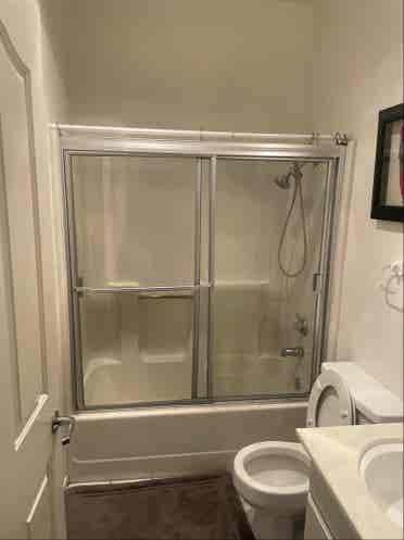 SHARE WHOLE CONDO