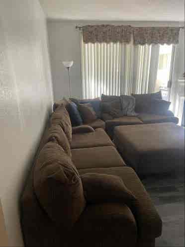 SHARE WHOLE CONDO
