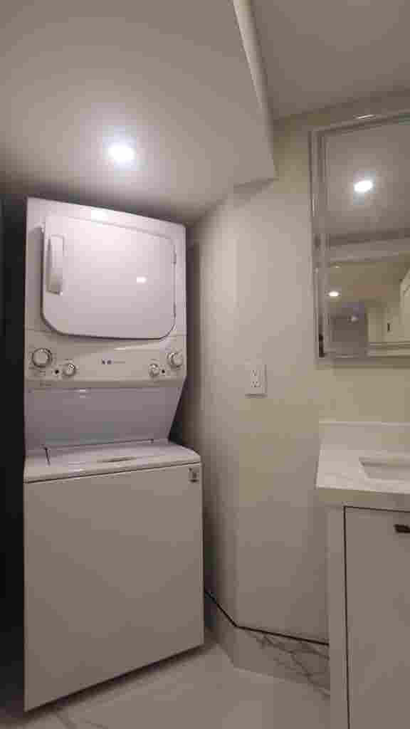 2Bds BSMT separate entrance