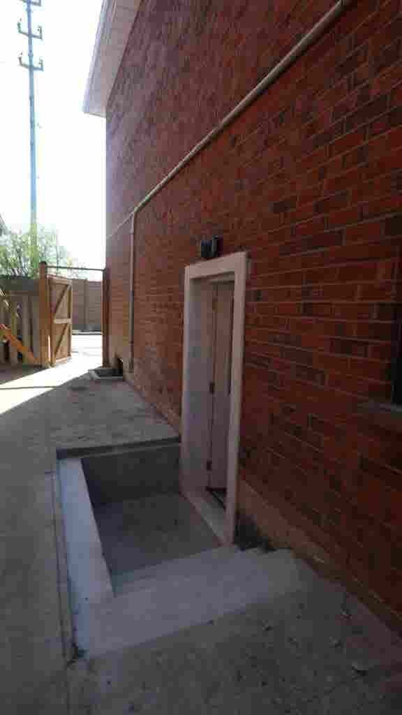 2Bds BSMT separate entrance