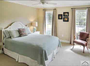 2 Roommates needed