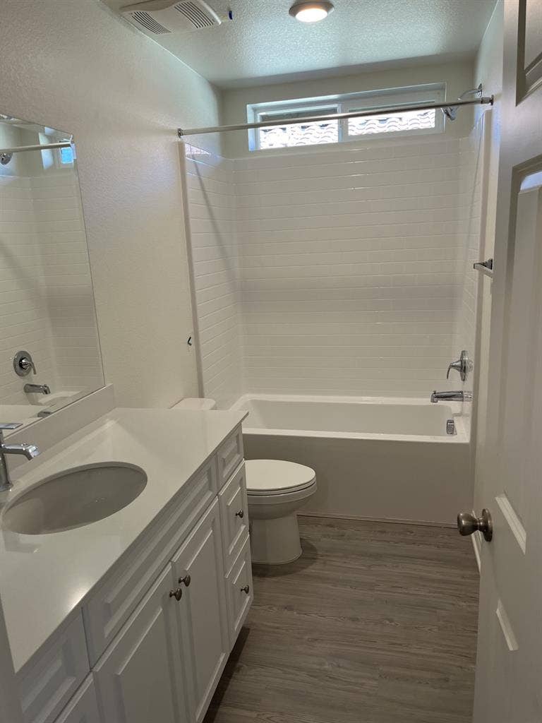 Room for rent!