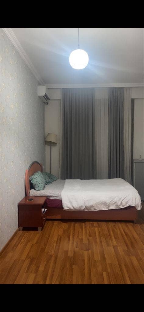 Looking for roommate