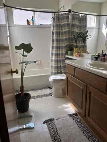 New - Room for Rent in Indian Creek