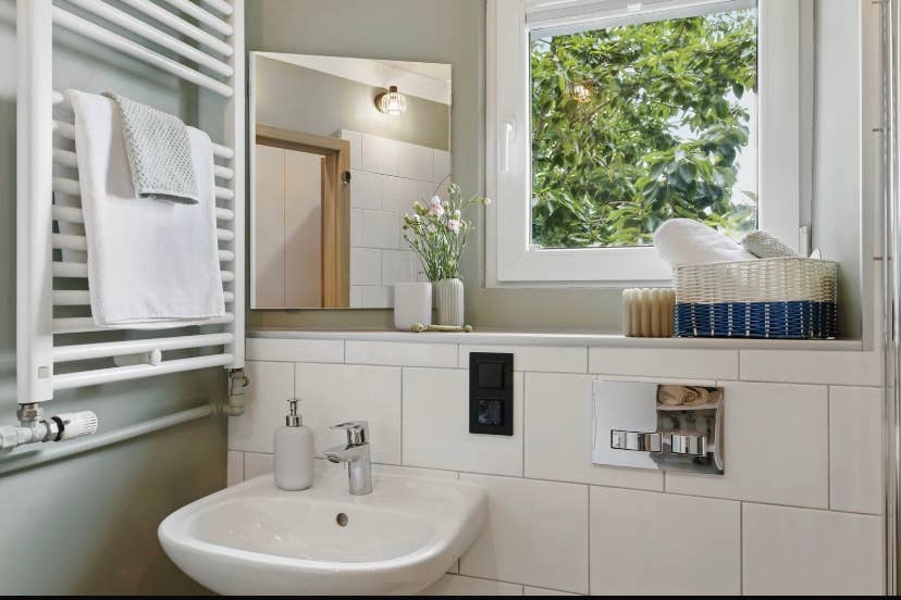 Newly Renovated studio apartment