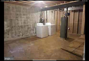 Room for rent in town home.