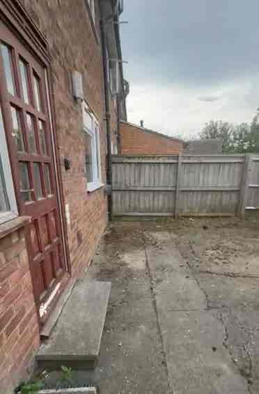 1 double bedroom near Littlemore