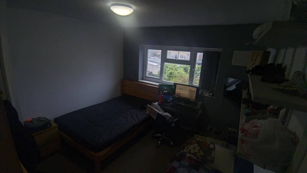 1 double bedroom near Littlemore