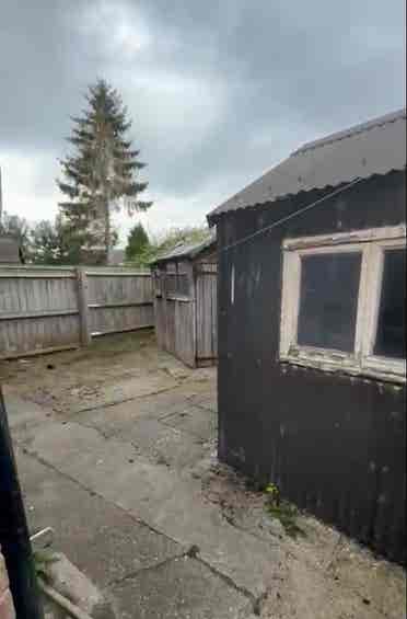 1 double bedroom near Littlemore