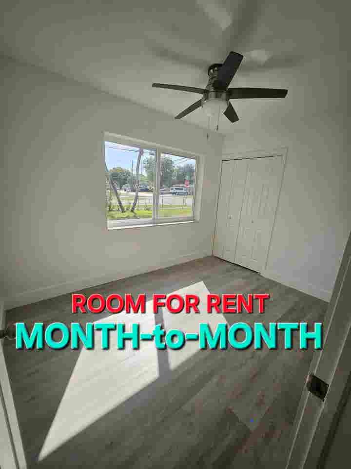 Looking for Roommates!