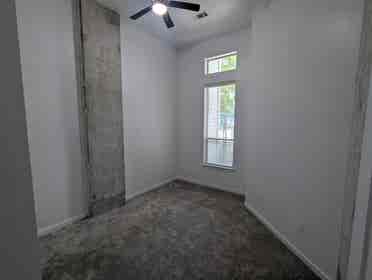 Room for Rent w/ -FOOT CEILINGS!
