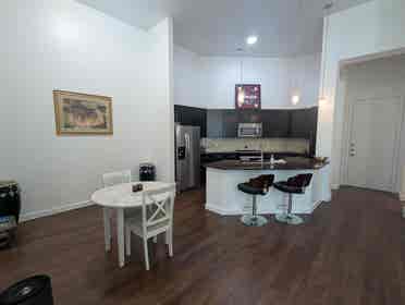 Room for Rent w/ -FOOT CEILINGS!