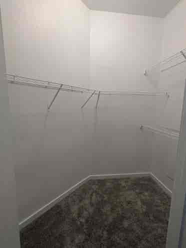 Room for Rent w/ -FOOT CEILINGS!