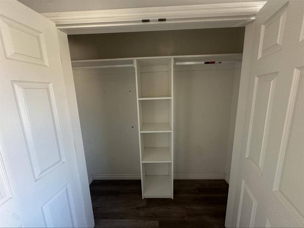 Bdrm avail in lrg house next to BUR