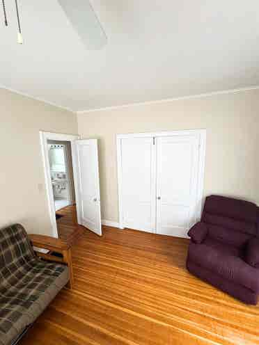 Shared Flat Near Bellarmine