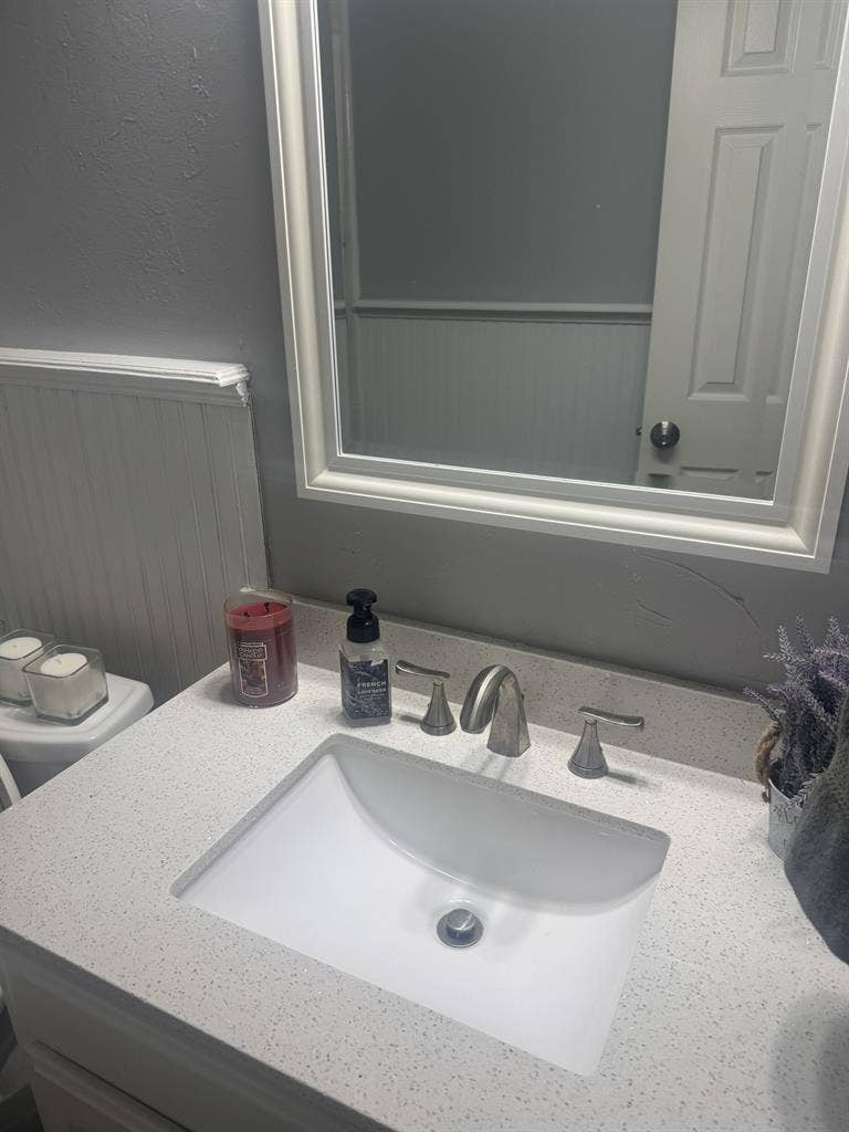 Seeking roommate in Frisco!