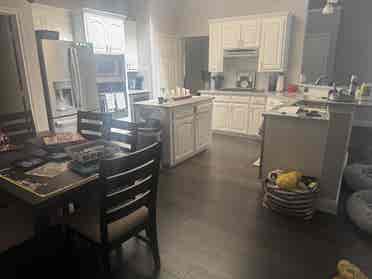Seeking roommate in Frisco!