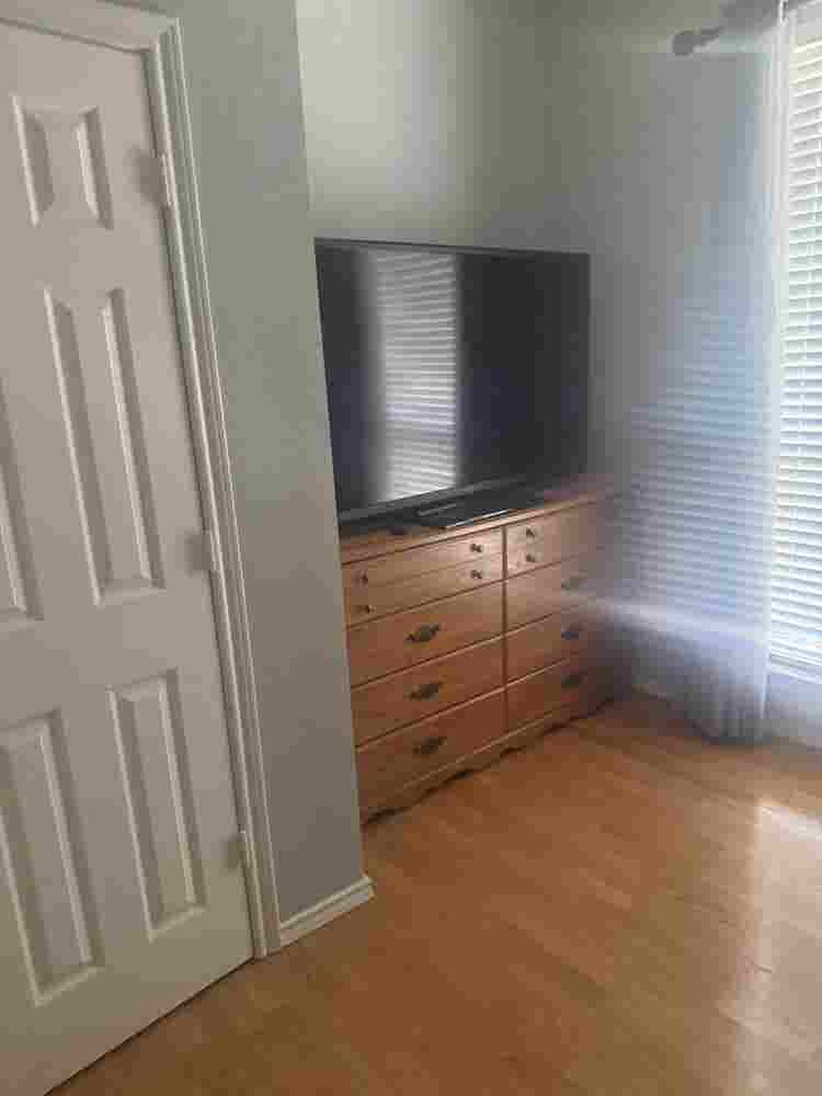 Seeking roommate in Frisco!