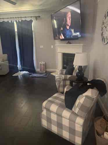 Seeking roommate in Frisco!