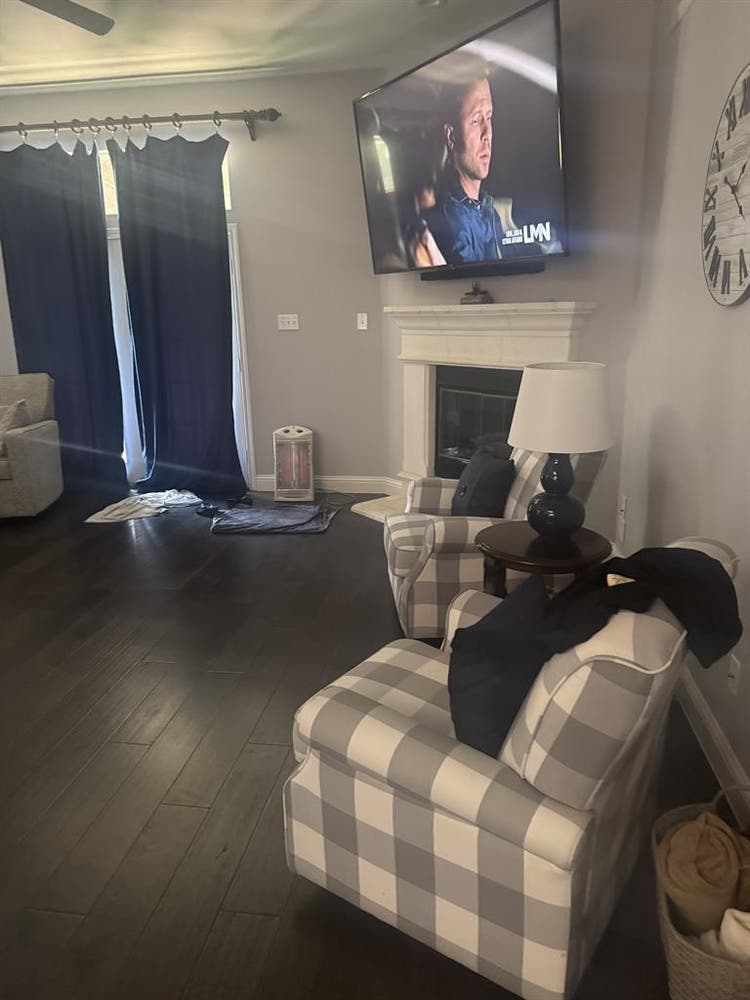 Seeking roommate in Frisco!
