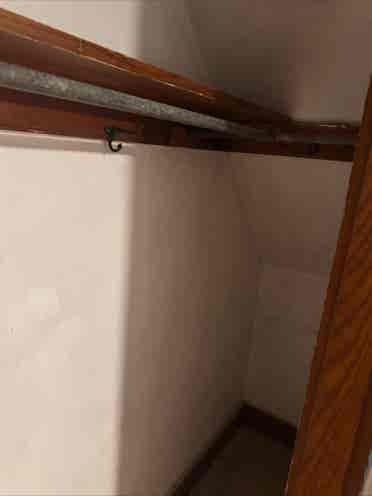 Room in Beautiful Hyde Park Area