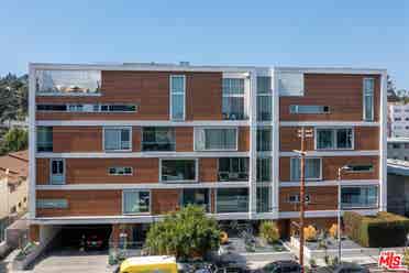 Lux, Furnished Room+Bath in HWood