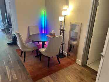 Lux, Furnished Room+Bath in HWood