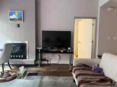 Lux, Furnished Room+Bath in HWood