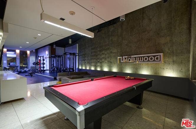 Lux, Furnished Room+Bath in HWood