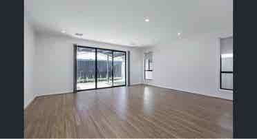 📢 
Room Available in Greenacres 🏡