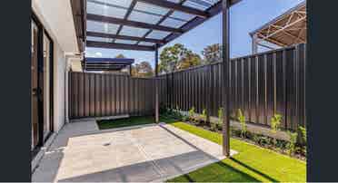 📢 
Room Available in Greenacres 🏡