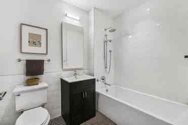 Room for Rent – $/month  Queens