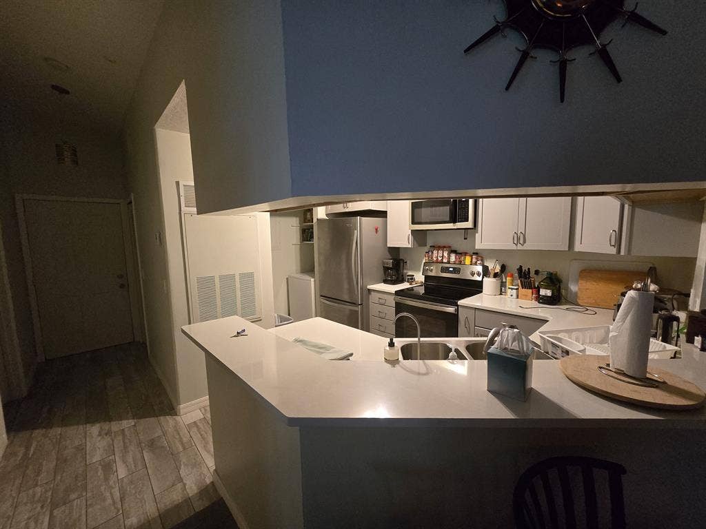 Master bedroom in Suntree condo