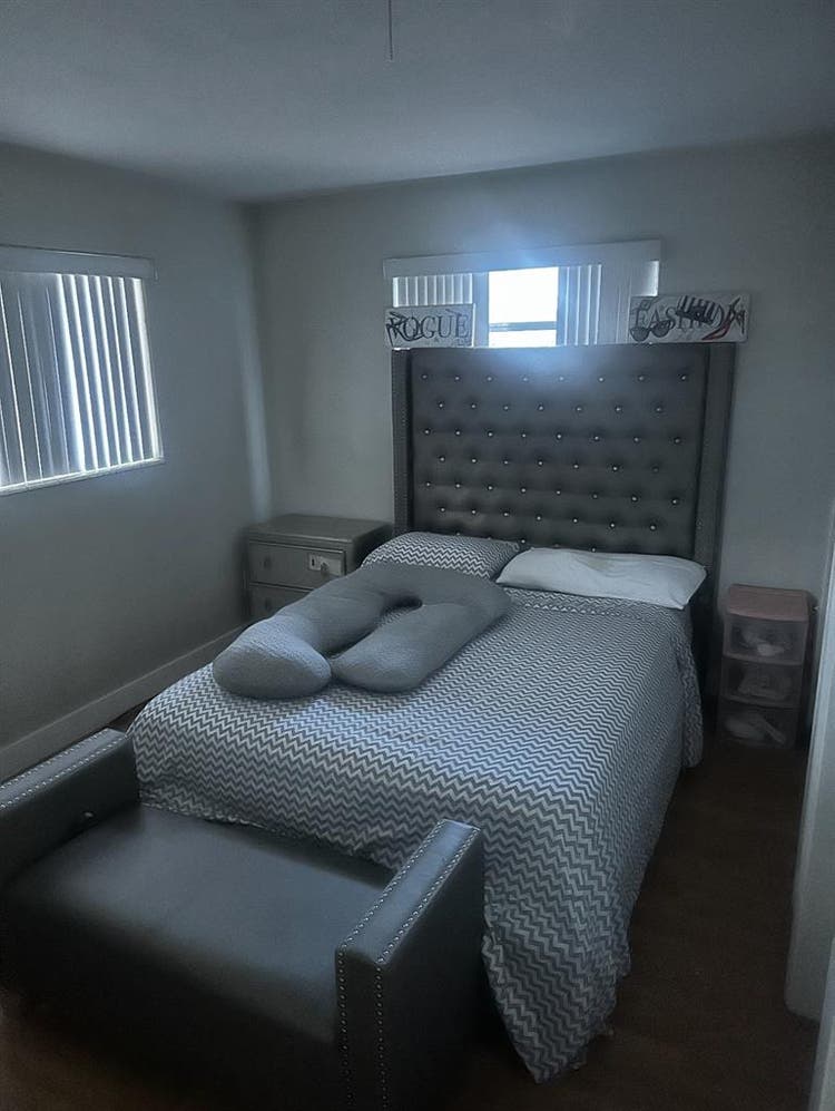Room for Rent near Aventura Mall