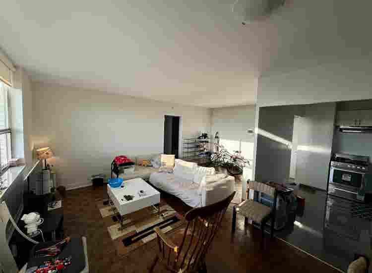Looking for roommate in 2bd unit