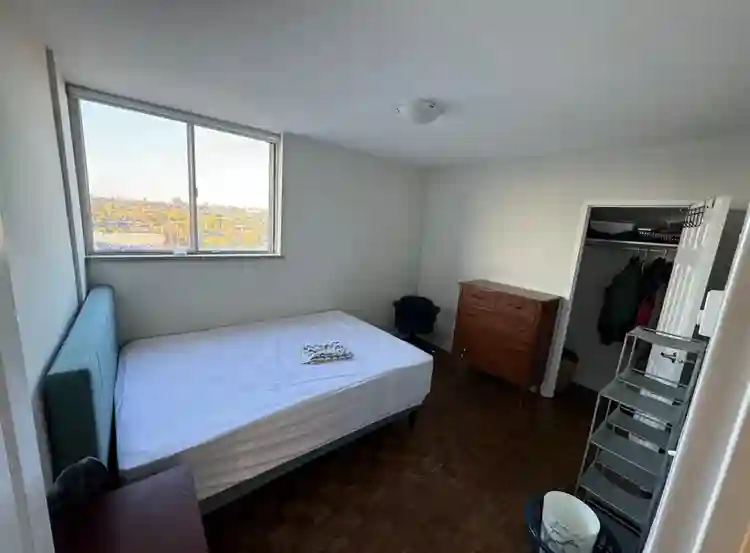 Looking for roommate in 2bd unit