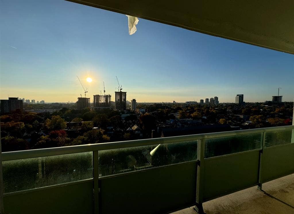 Looking for roommate in 2bd unit