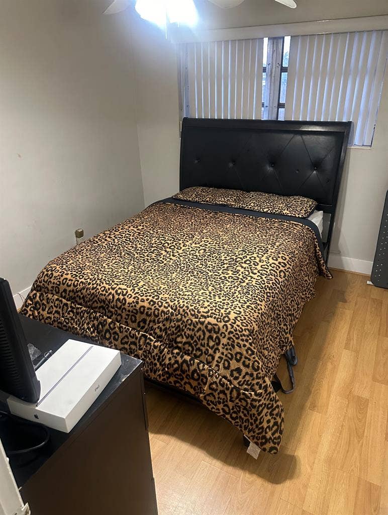 Room for Rent near Aventura Mall