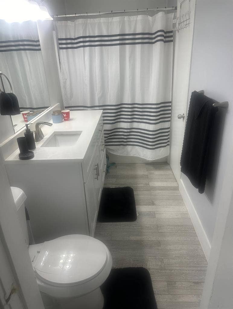 Room for Rent near Aventura Mall