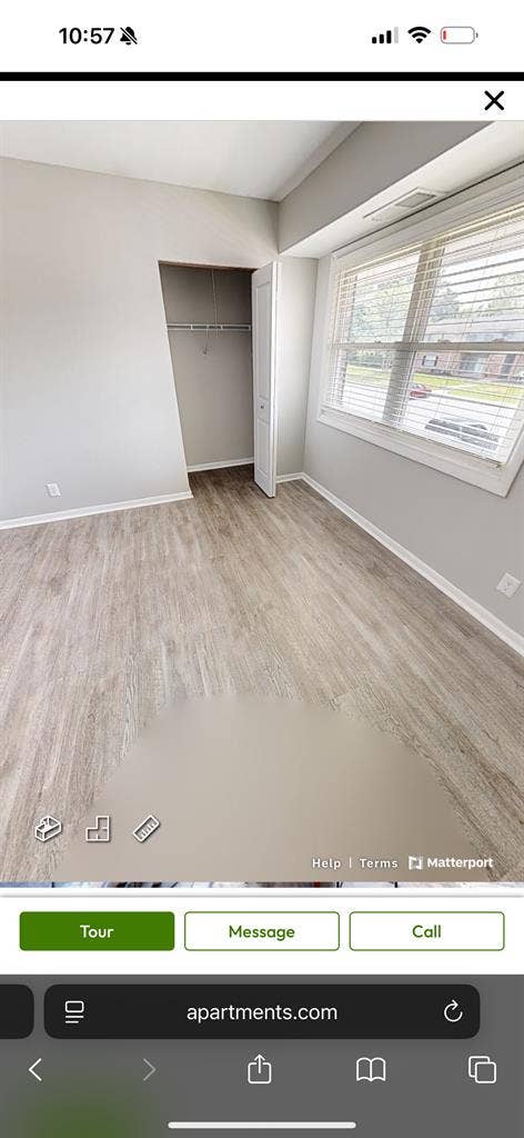 looking for a roommate