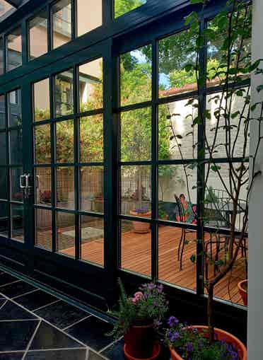 Beautiful and quiet little house