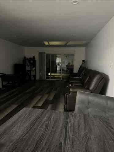 Female Roommate Wanted in Inglewood