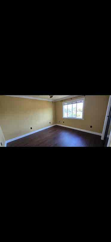 Rooms for rent in large home