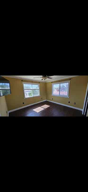 Rooms for rent in large home