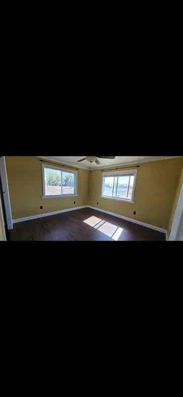 Rooms for rent in large home
