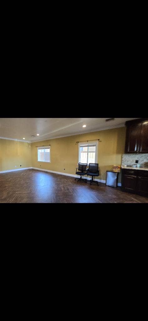 Rooms for rent in large home