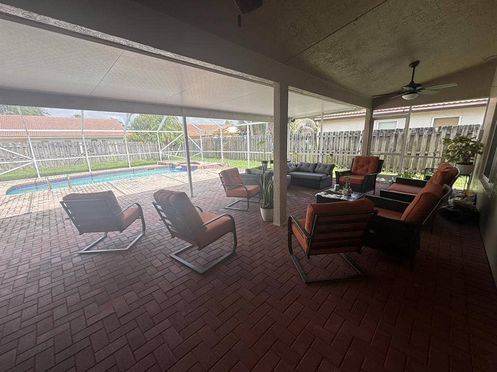 Furnished Room for Rent in Sunrise